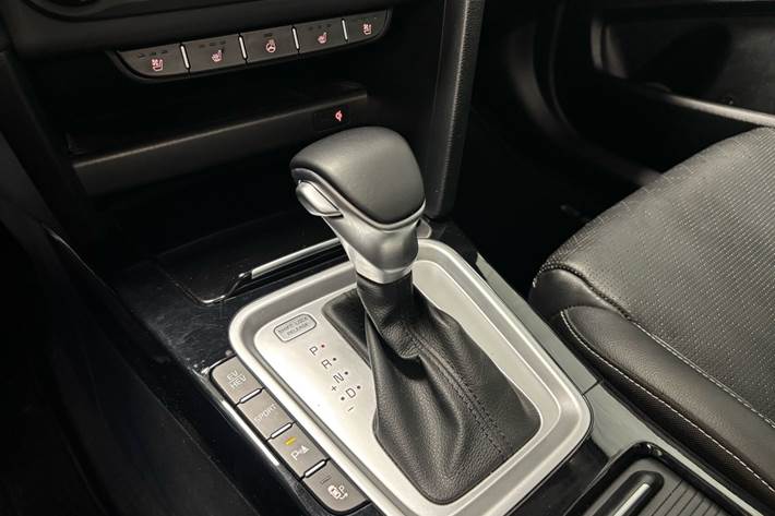 Hvid Kia Ceed fra 2021