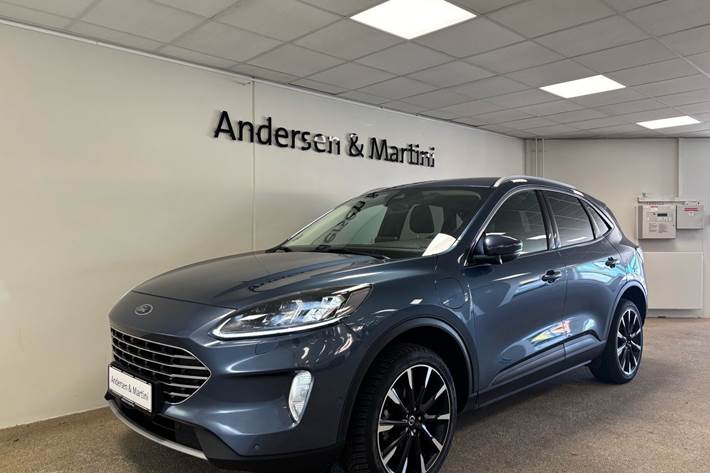 Blå Ford Kuga fra 2022