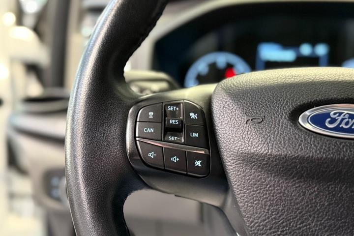 Hvid Ford Transit Custom 320 L2 fra 2021