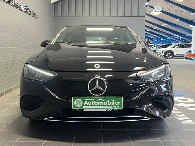 Mercedes EQE350 Electric Art