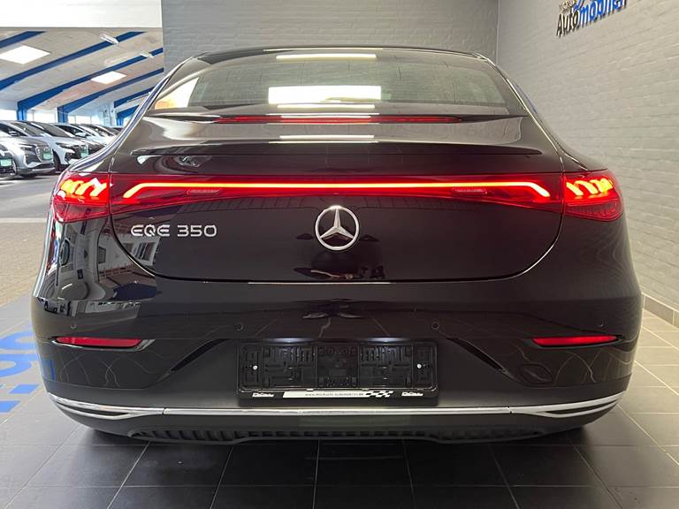 Mercedes EQE350 Electric Art