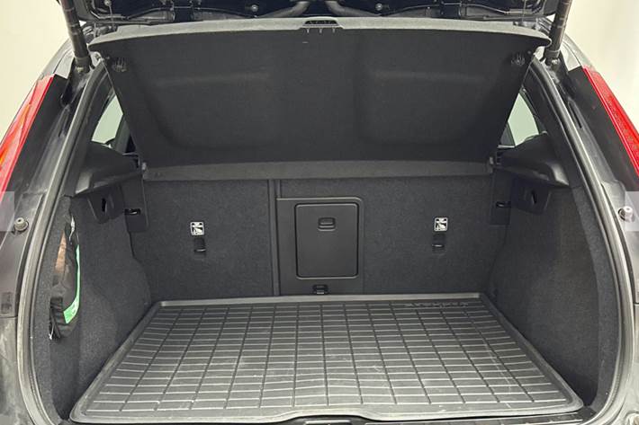 Sort Volvo XC40 fra 2023