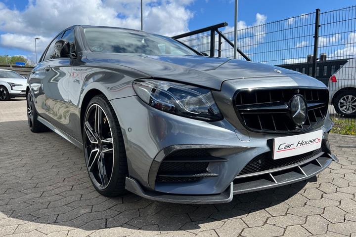Grå Mercedes E350 fra 2017