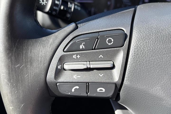 Gul Hyundai Kona fra 2017