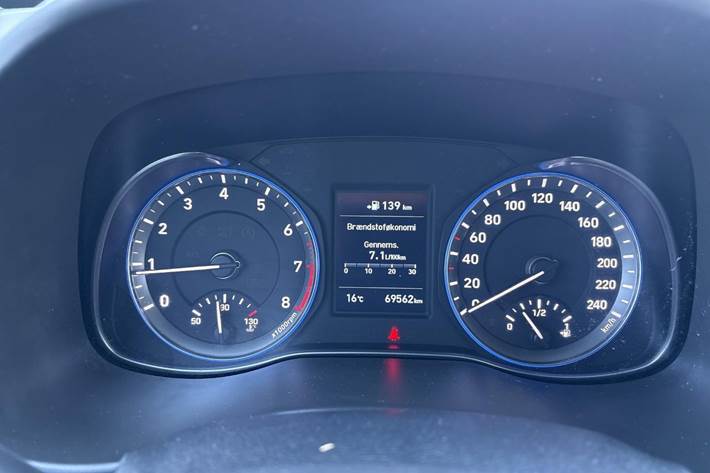 Gul Hyundai Kona fra 2017