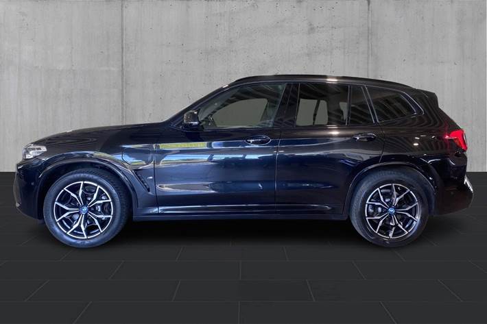 Sort BMW X3 fra 2023