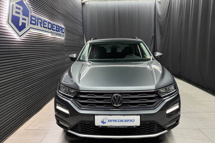 Grå VW T-Roc fra 2020