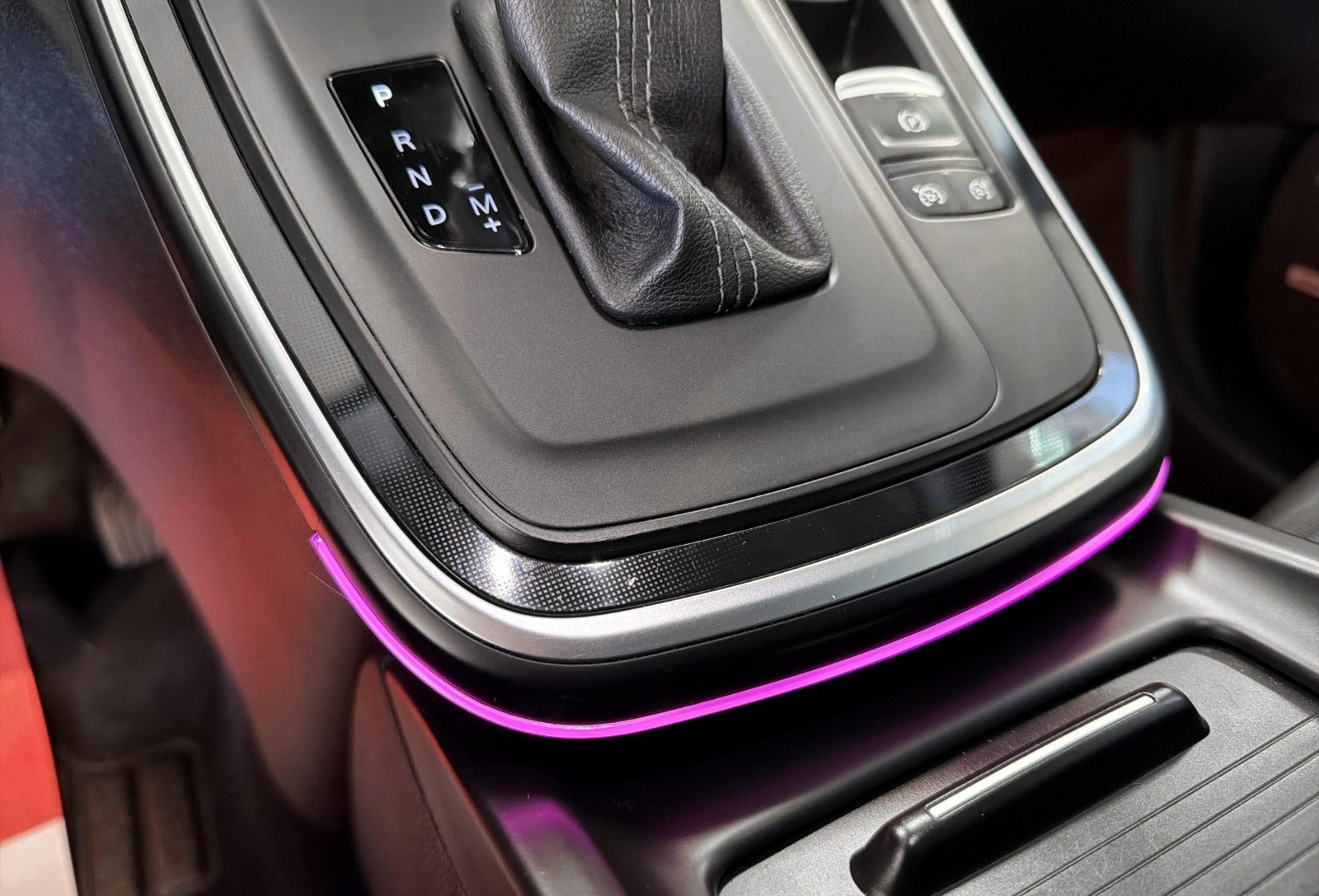 Grå Renault Grand Scenic IV fra 2018