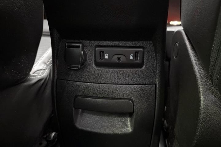 Grå Renault Grand Scenic IV fra 2018
