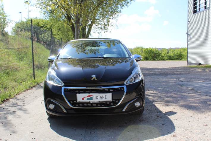 Sort Peugeot 208 fra 2019