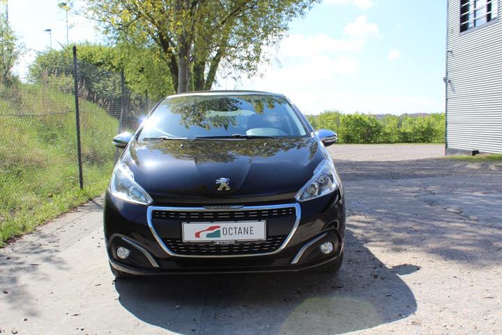 Sort Peugeot 208 fra 2019