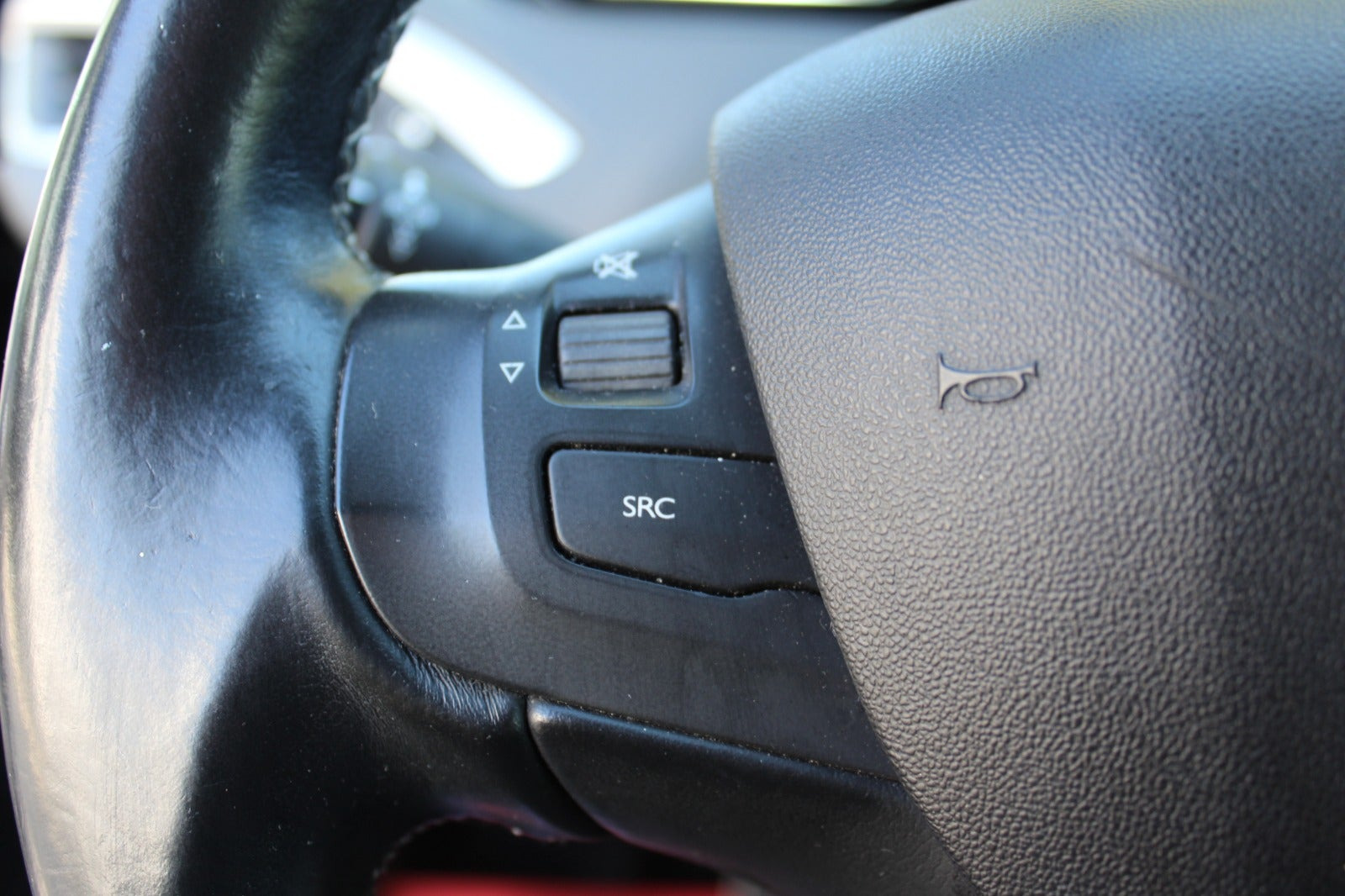 Sort Peugeot 208 fra 2019
