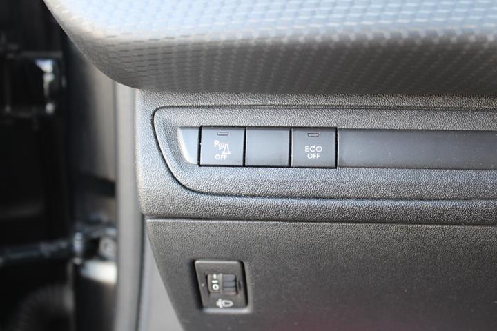Sort Peugeot 208 fra 2019