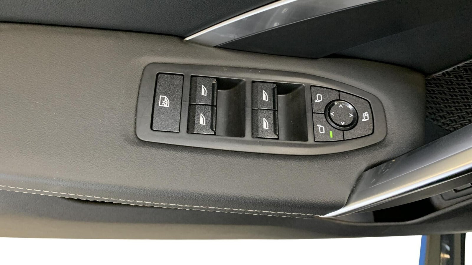 Hvid BMW iX1 fra 2023