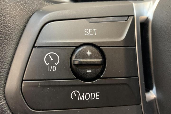 Hvid BMW iX1 fra 2023
