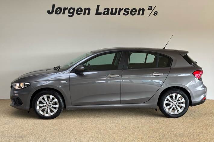 Sort Fiat Tipo fra 2019