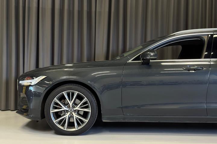 Grå Volvo V90 fra 2017