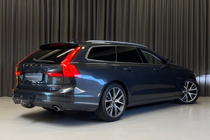 Grå Volvo V90 fra 2017