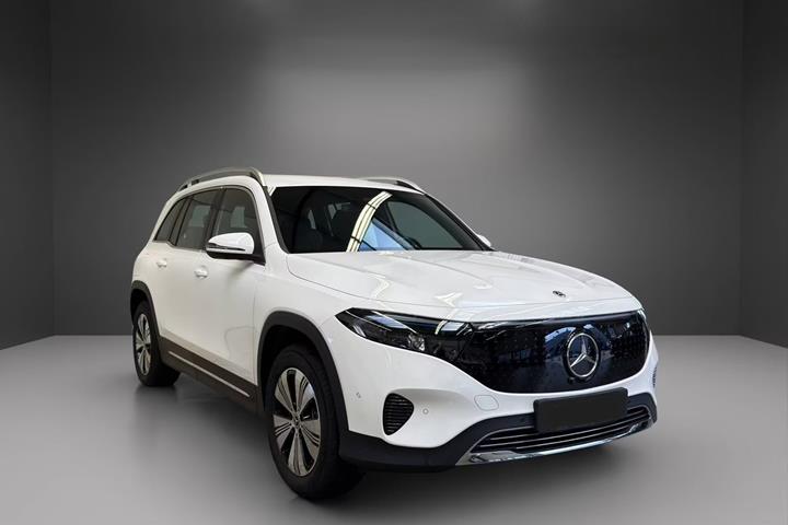 undefined Mercedes EQB300 fra 2024