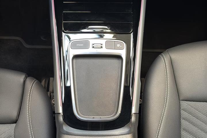 undefined Mercedes EQB300 fra 2024