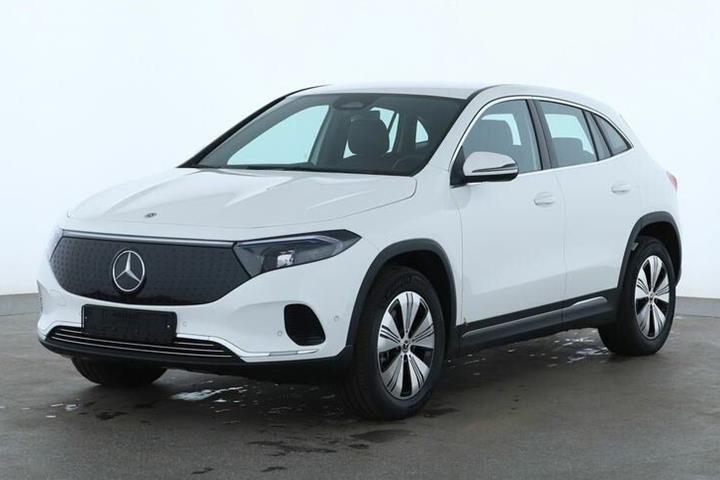Hvid Mercedes EQA250 fra 2024