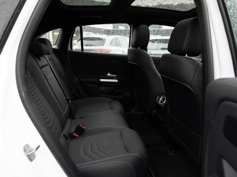 Mercedes EQA300 Progressive 4Matic