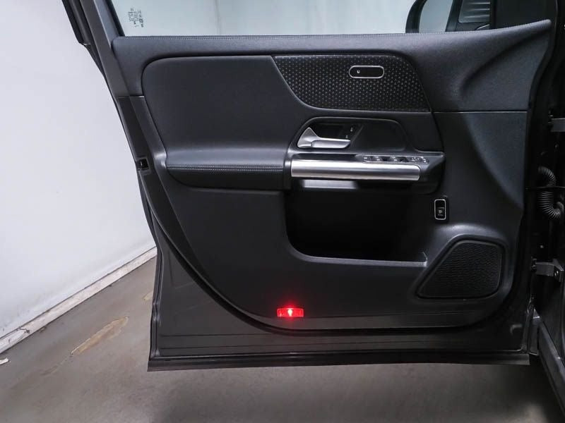 Hvid Mercedes EQA250+ fra 2025