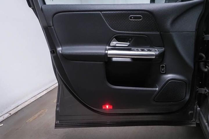 Hvid Mercedes EQA250+ fra 2025