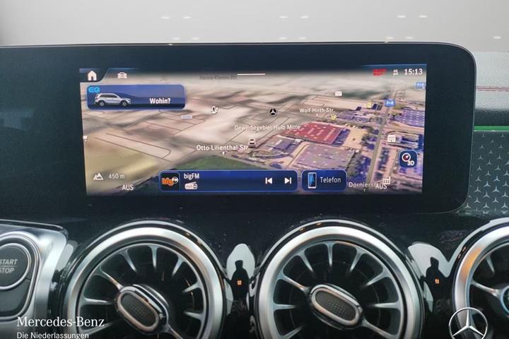 Sort Mercedes EQB250+ fra 2024