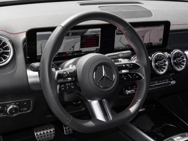 Mercedes EQB300 AMG Line 4Matic