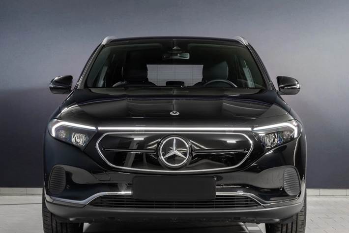 Sort Mercedes EQA250 fra 2023