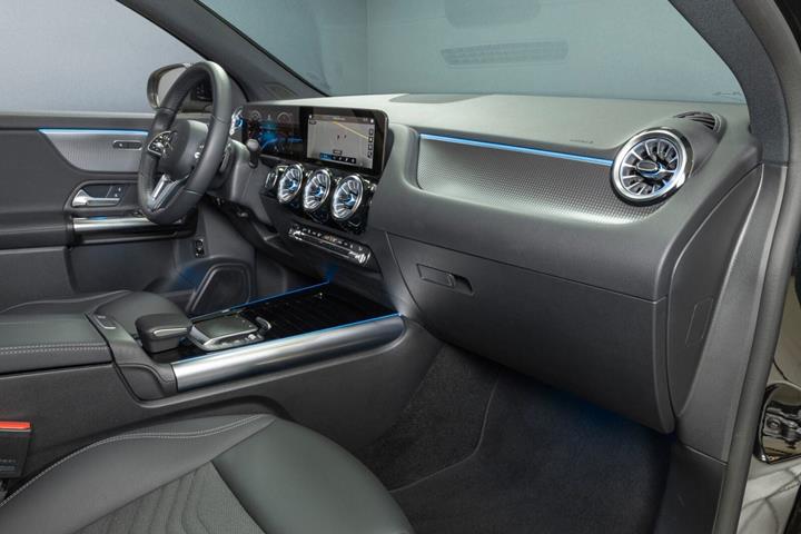 Sort Mercedes EQA250 fra 2023