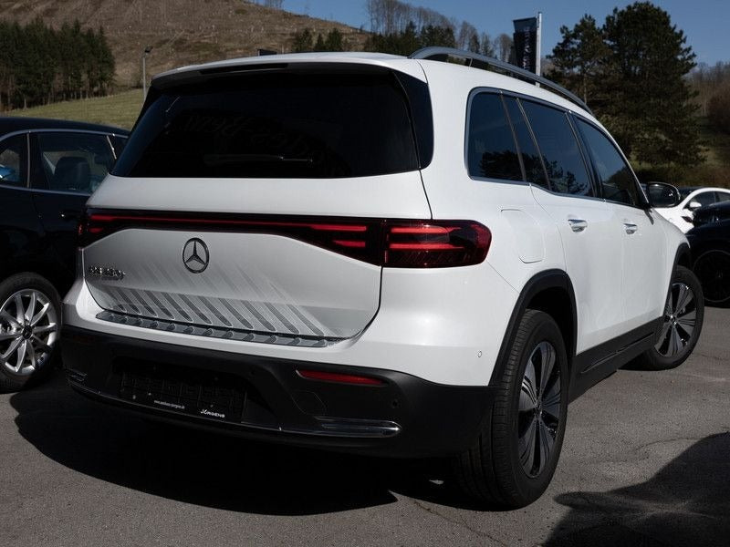 Sort Mercedes EQB250+ fra 2025