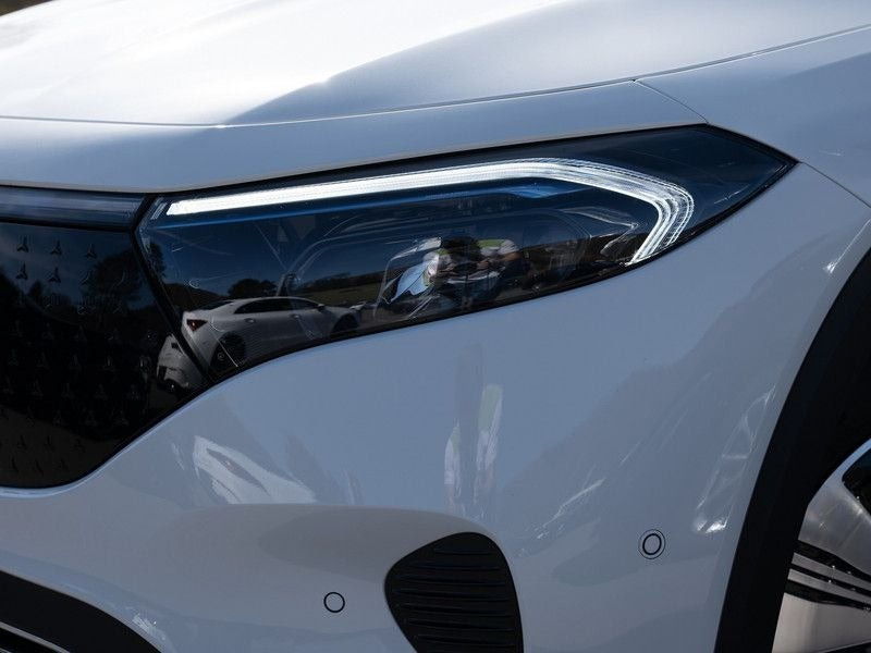 Sort Mercedes EQB250+ fra 2025