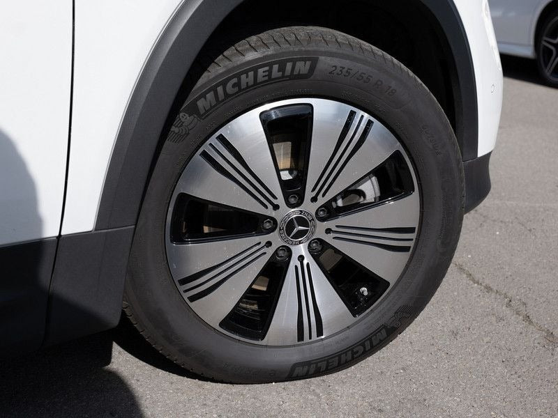 Sort Mercedes EQB250+ fra 2025