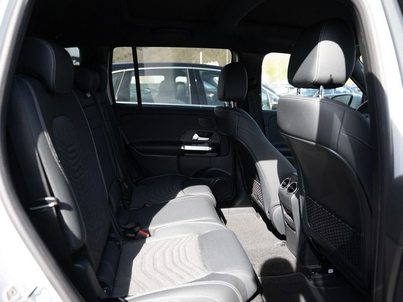Sort Mercedes EQB250+ fra 2025