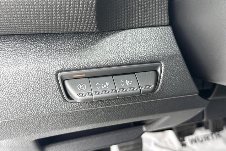 Hvid Renault Trafic fra 2025