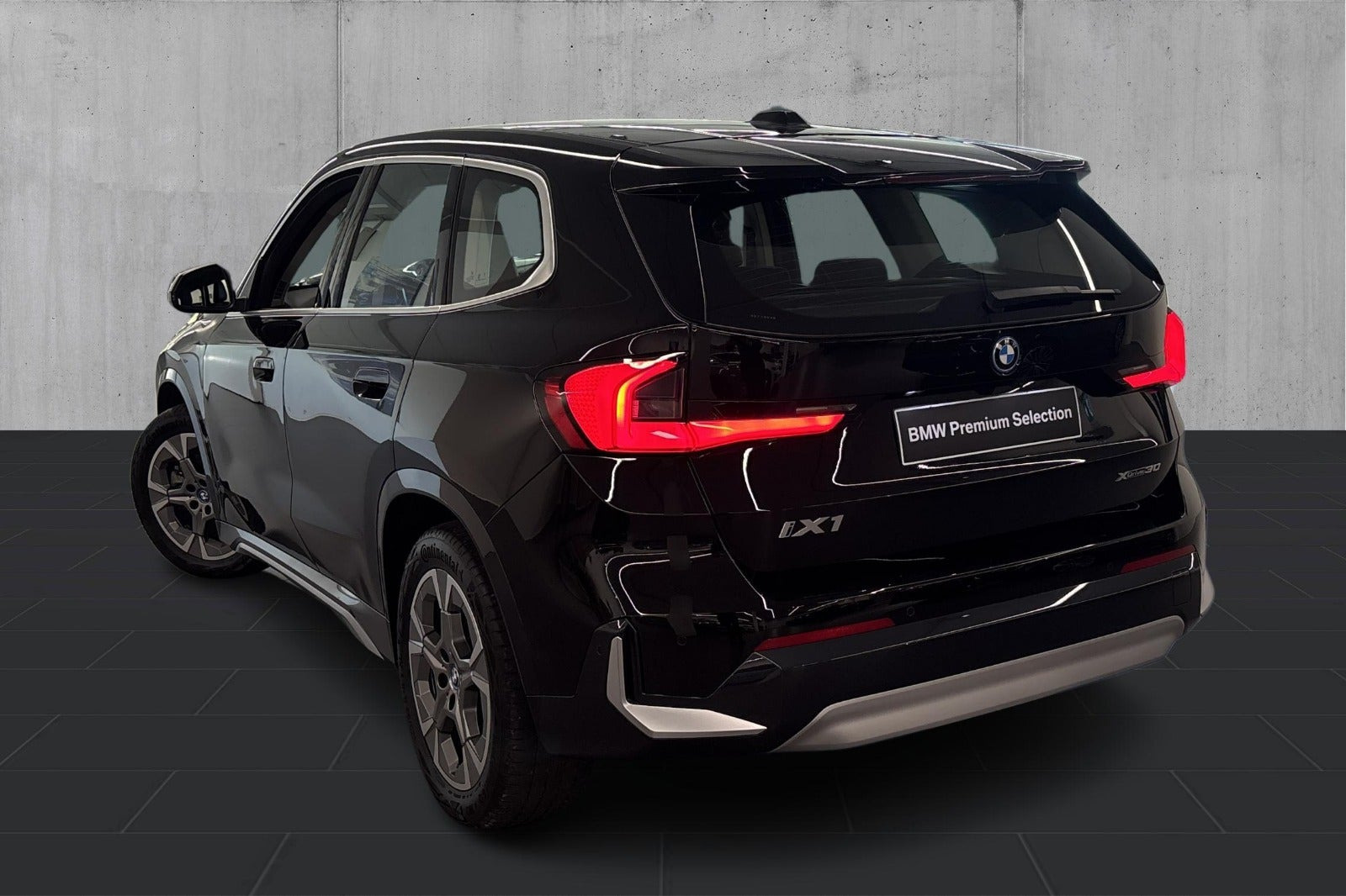 Sort BMW iX1 fra 2023