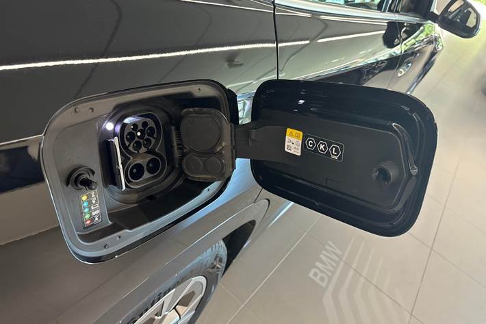 Sort BMW iX1 fra 2023