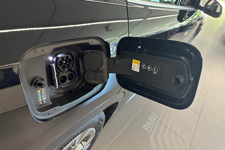Sort BMW iX1 fra 2023
