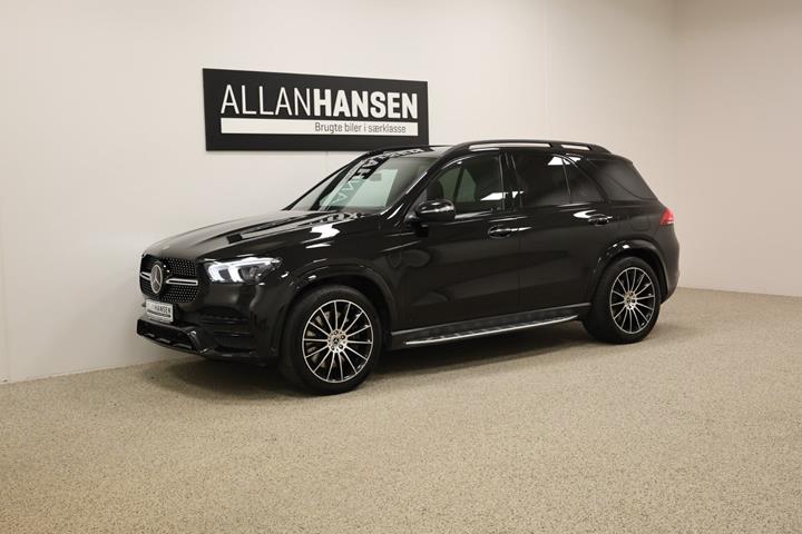 Sort Mercedes GLE350 de fra 2022 set udefra