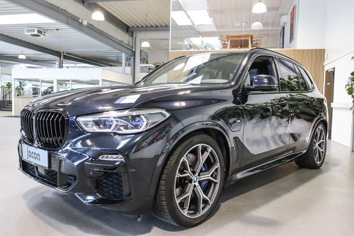 Sort BMW X5 fra 2022