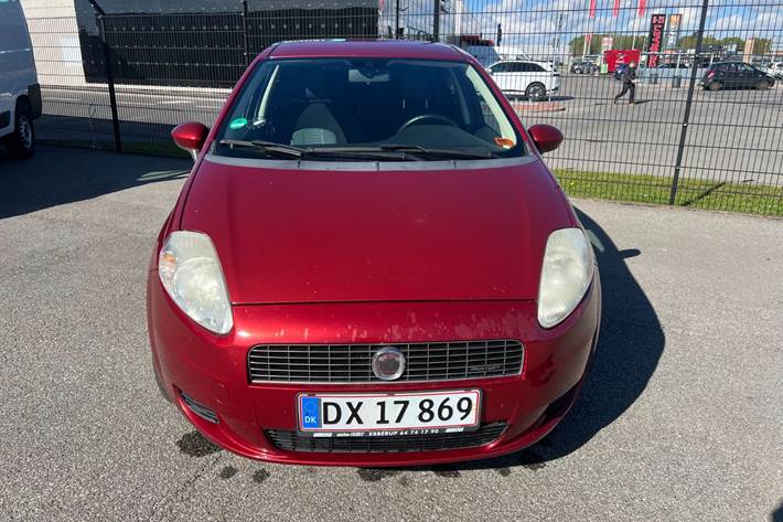 Grå Fiat Punto fra 2007