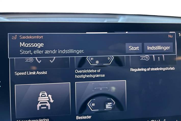 Grå BMW iX1 fra 2025