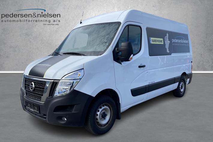 Hvid Nissan Interstar fra 2024