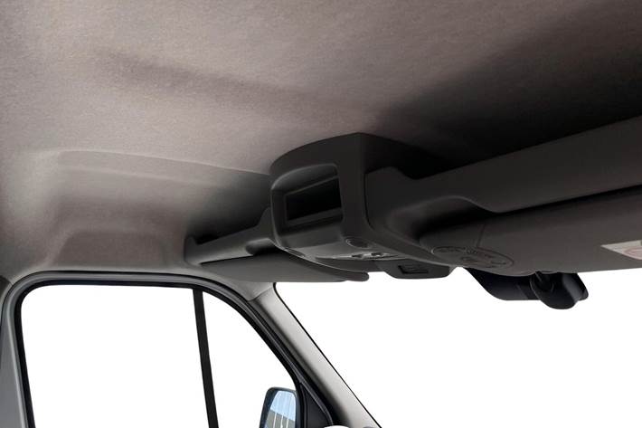 Hvid Nissan Interstar fra 2024