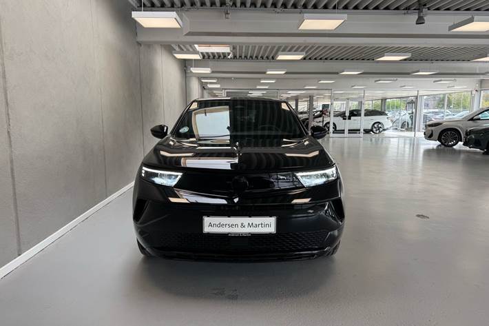 Sort Opel Mokka-e fra 2025