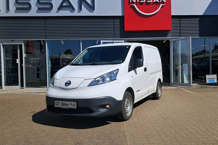 Hvid Nissan e-NV 200 fra 2014