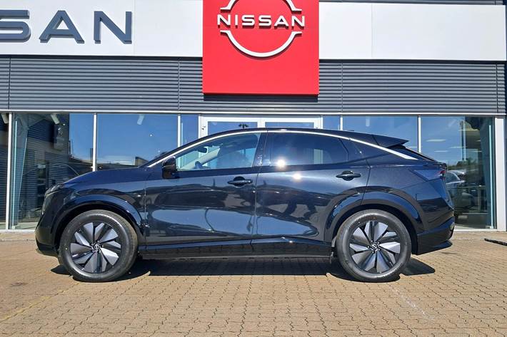 Sort Nissan Ariya fra 2024