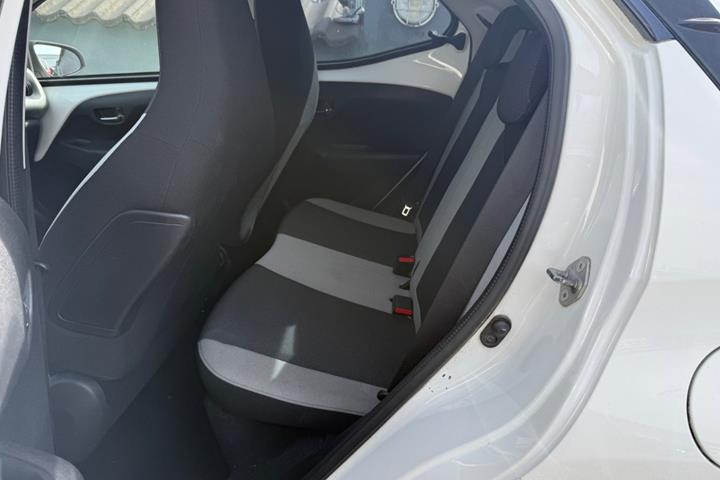 undefined Toyota Aygo fra 2015